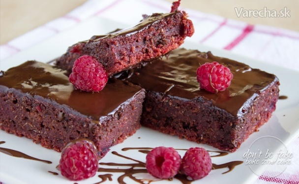 „Brownies“ z červenej repy (vegan)