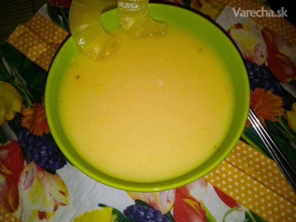 Ananásovo-zelerová polievka