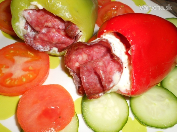 Plnené papriky so syrom a salámou (fotorecept)