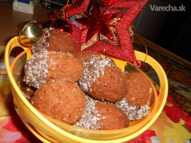 Recept - Vianočné orechy plnené karamelovou náplňou