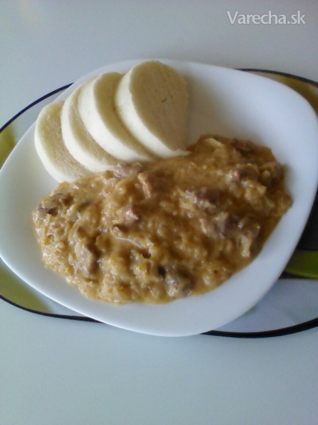 Recept - Segedínsky guláš s domácou knedľou