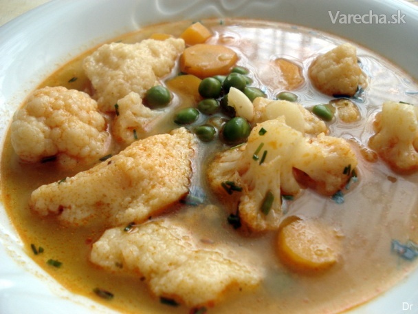 Recept - Zeleninová polievka s krupicovými knedličkami