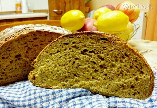 Kváskový chlieb s cibuľou a tekvicou (fotorecept)