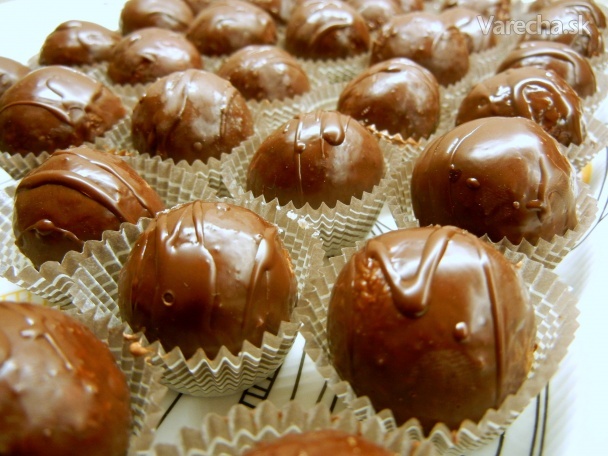 Jednoduché kokosové guľky v čokoláde