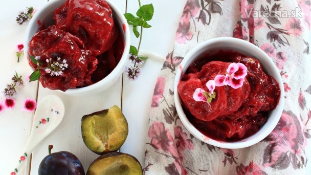 Recept - Sorbet z pečených sliviek