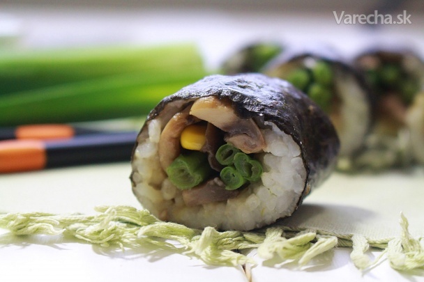 Sushi v štýle „cha han donburi“