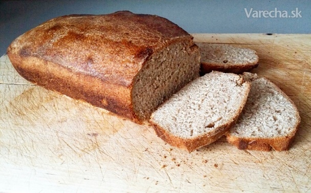 Perfektný kváskový špaldový toastový chlieb (fotorecept)