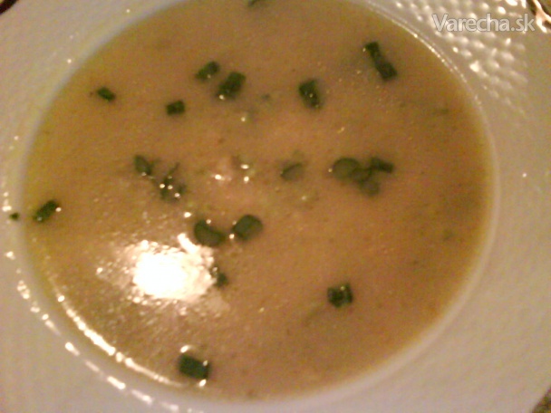 Drožďová polievka so špenátovými haluškami (fotorecept)