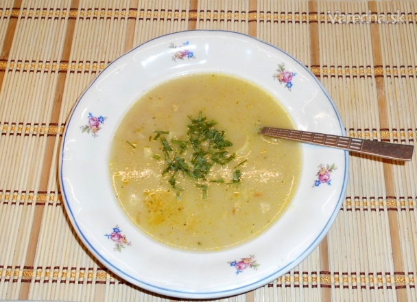 Cesnaková polievka so sójou (fotorecept)