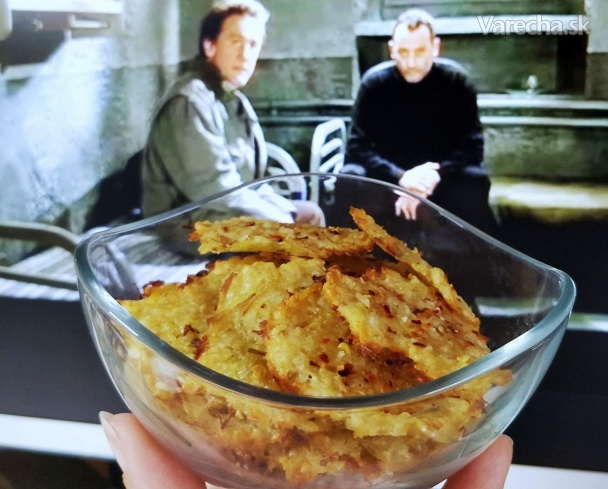 Zdravšie syrovo-zemiakové čipsy k filmu (fotorecept)
