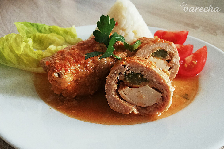 Plnené bravčové závitky