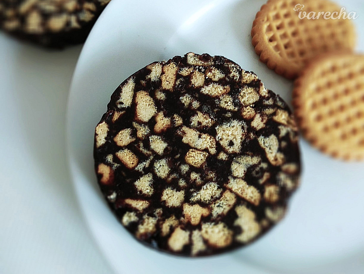 Nepečený čokodezert s maslovými sušienkami