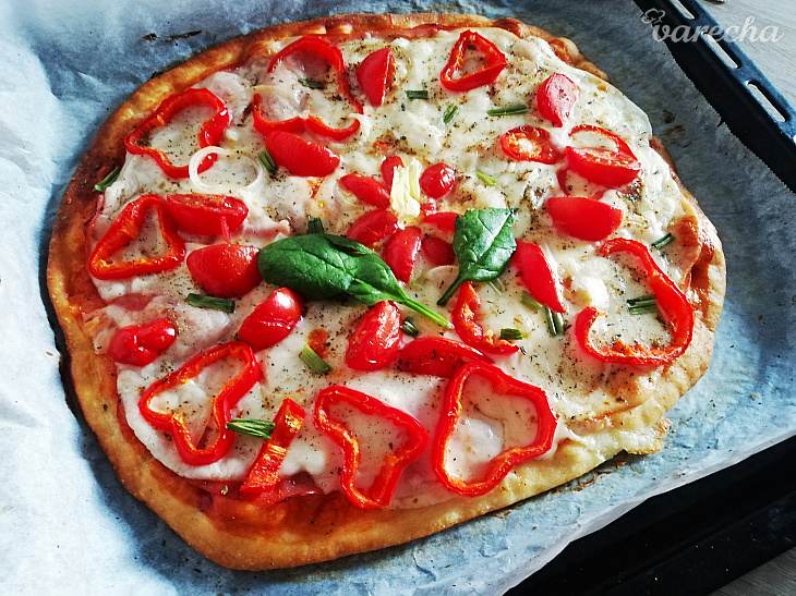 Jednoduchá domáca pizza (fotorecept)