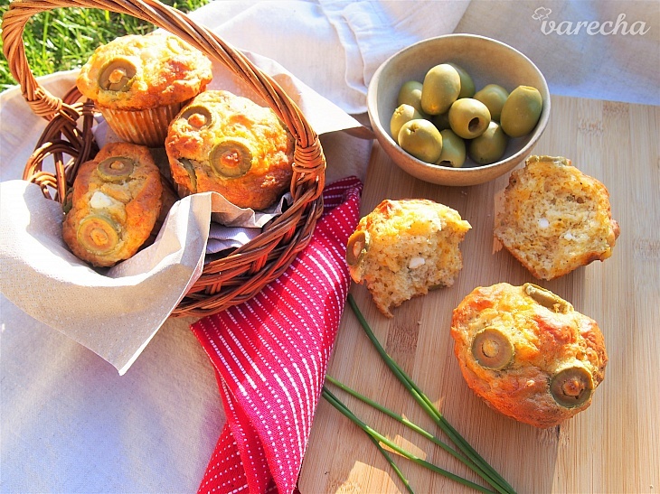 Slané muffiny so syrom a s olivami bez lepku