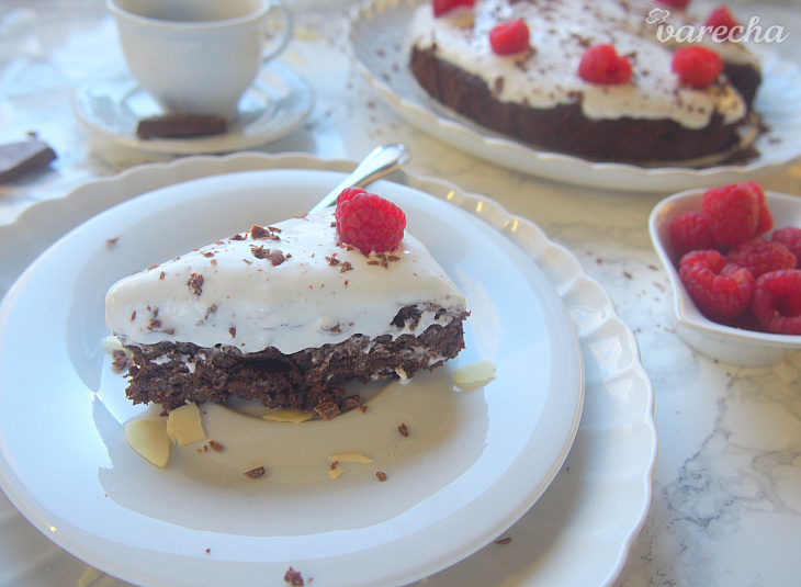 Hrnčeková brownie torta s quinoou bez lepku