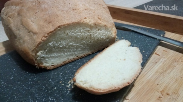 Jednoduchý domáci chlieb