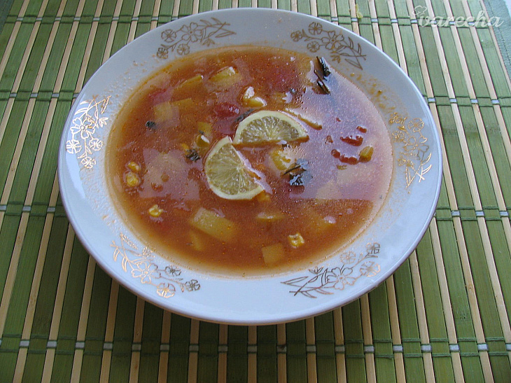 Kubánska cuketová polievka s kukuricou