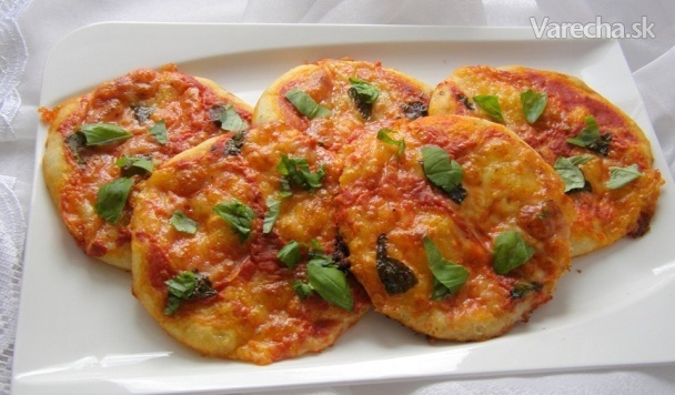 Domácí mini pizza Margherita