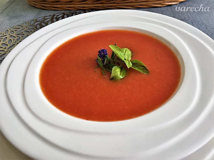 Výborná jednoduchá paradajkovo-bylinková polievočka (fotorecept)