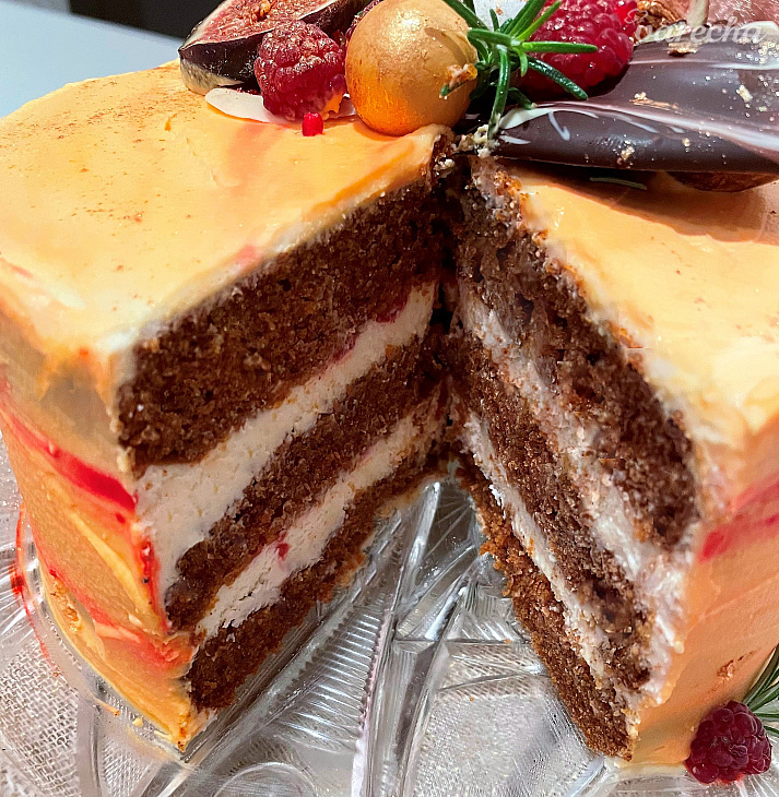 Tekvicová torta s pomarančovo-ružovým krémom