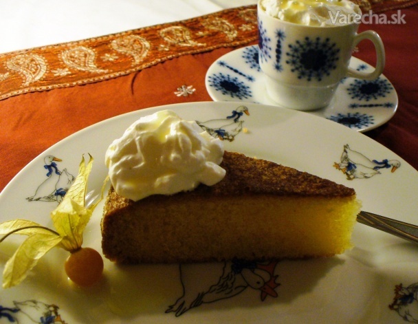 Bleskový koláčik s vaječným likérom (fotorecept)