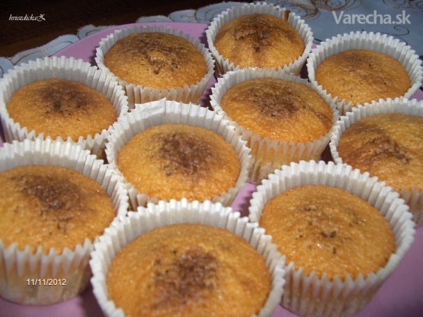 Dvojfarebné muffiny s horkou čokoládou (fotorecept)
