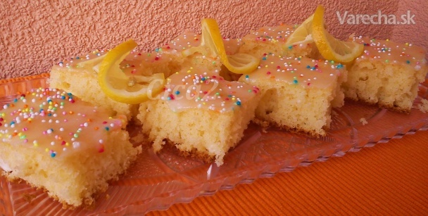 Tvarohový koláč s citrónovou polevou (fotorecept)