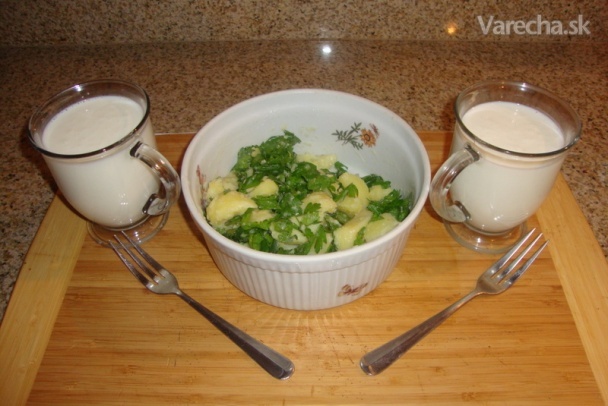 Varené  zemiaky s maslom a petržlenovou vňaťou (fotorecept)