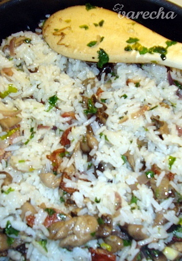 Skladané rizoto s hubami a zeleninovým šalátom (fotorecept)