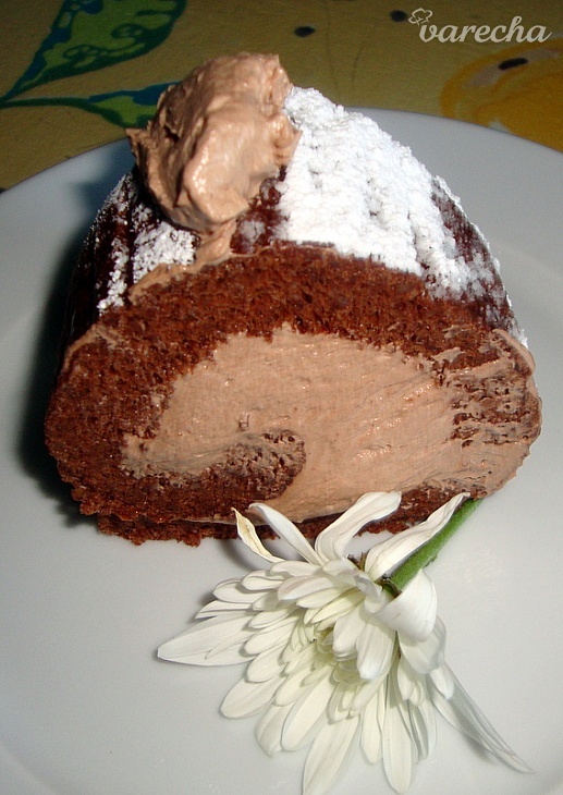 Čokoládovo-orechová roláda pani Čadovej (fotorecept)