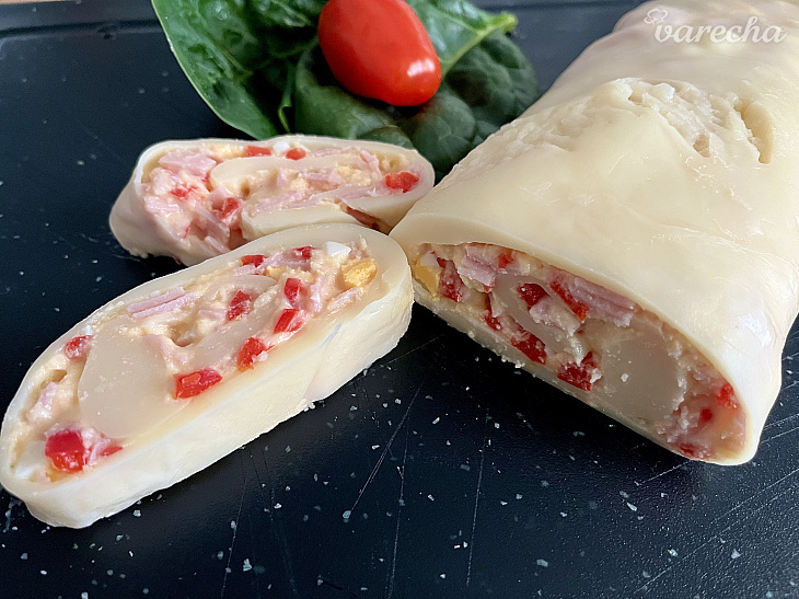 Silvestrovská syrová roláda