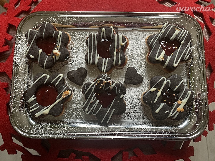 Linecké koláčiky s čiernym kakaom (fotorecept)