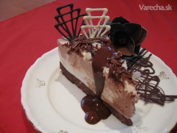 Cheesecake s tmavou a bielou čokoladou (fotorecept)