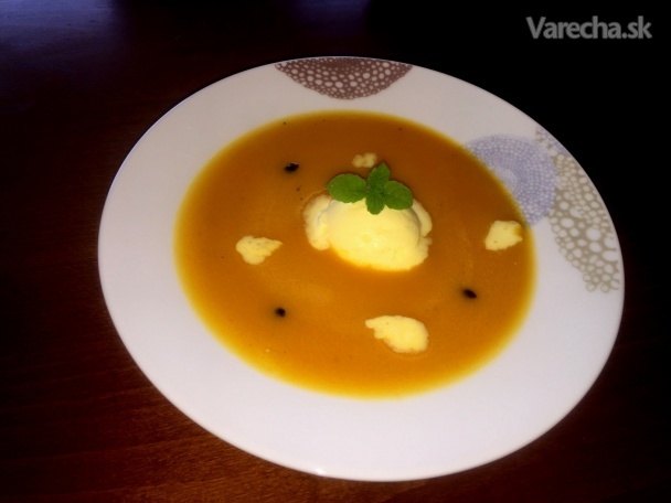 Tekvicovo mrkvový krém s vanilkovou zmrzlinou (fotorecept)