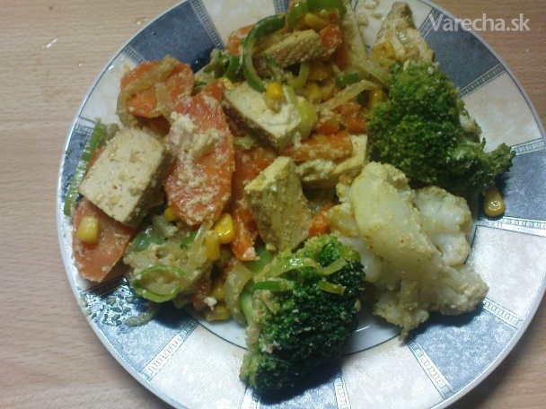 Údené tofu na zelenine