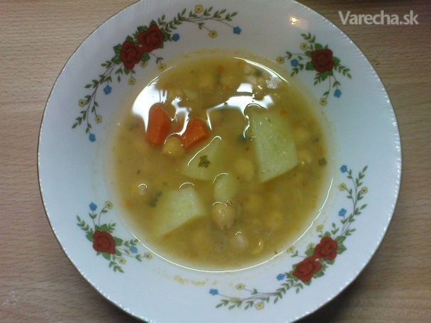 Cícerová polievka so zeleninou a pohánkou