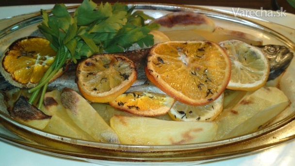 Pstruh na masle, na citrusoch a tymiáne s petržlenom (fotorecept)