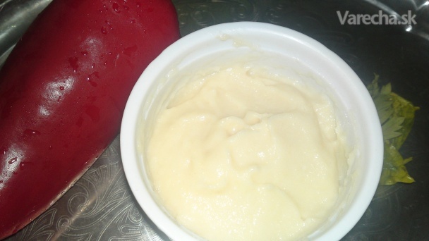 Arabská cesnaková majonéza zo Sýrie - pasta z cesnaku a oleja s citrónovou šťavou (fotorecept)