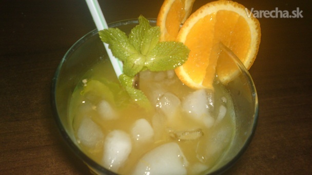 Osviežujúci pomarančový nápoj so zázvorom (fotorecept)