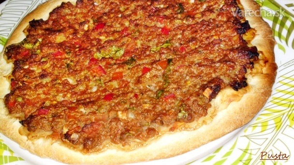 Lahmacun - turecká pizza (fotorecept)