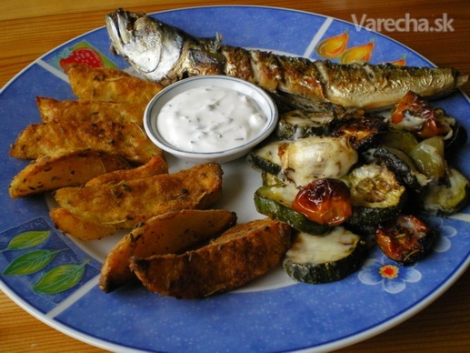Grilovaná makrela s extra chrumkavými zemiakmi