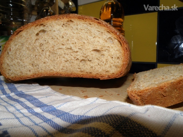 Pšenično-ražný tmavý rascový chlieb (fotorecept)