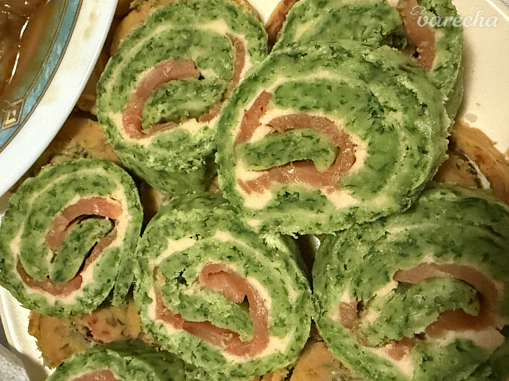 Špenátová roláda s lososom