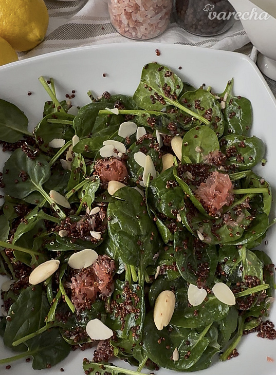 Fit šalát s červenou quinoou