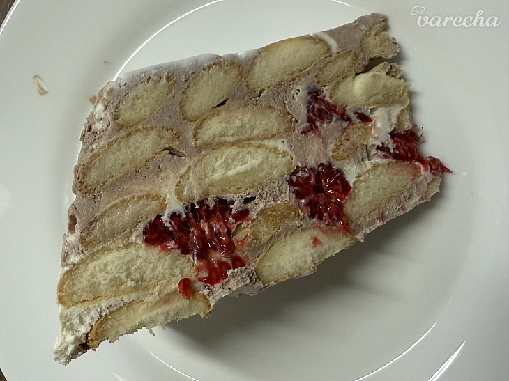 Dvojfarebná smotanová torta