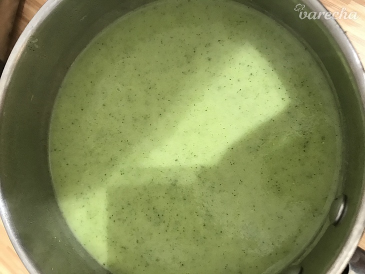 Krémová brokolicová polievka (fotorecept)