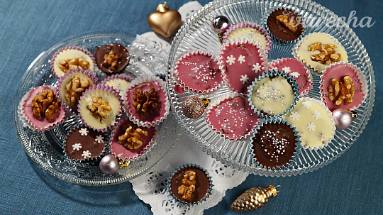 Trojfarebné šuhajdy plné čokolády a orechov