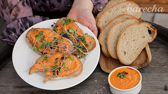 Expresná nátierka zo zaváranej kapie, krémová delikatesa s intenzívnou chuťou