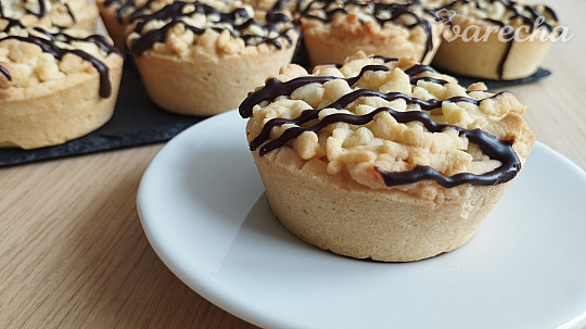 Košíčky z krehkého cesta s marhuľovým džemom