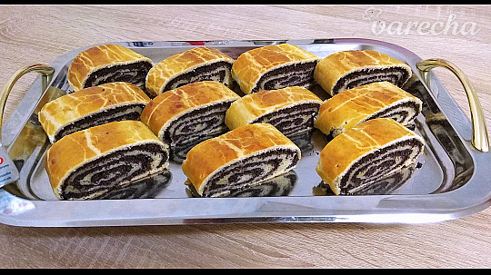 Mramorovaný makový „bejgli“ závin